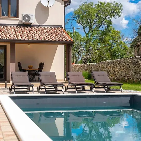 Casa Noemi Vikendica *